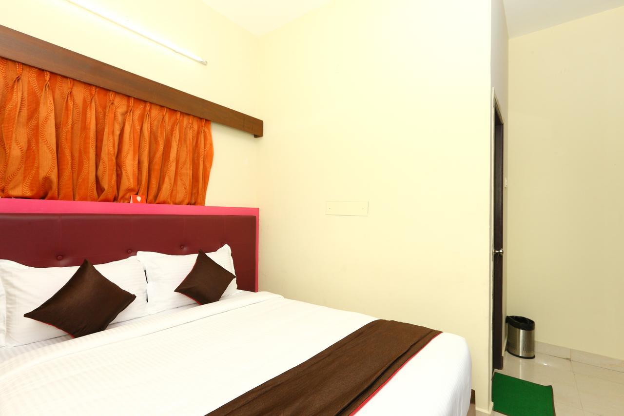 Oyo 8410 Rajeswari Tower Hotell Chennai Exteriör bild