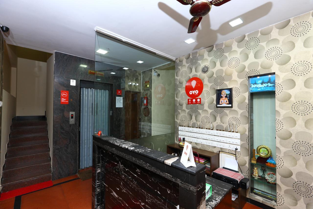 Oyo 8410 Rajeswari Tower Hotell Chennai Exteriör bild