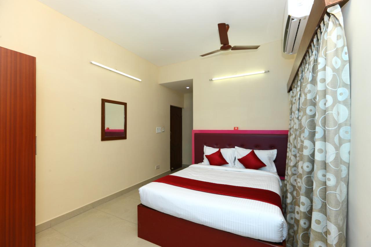 Oyo 8410 Rajeswari Tower Hotell Chennai Exteriör bild