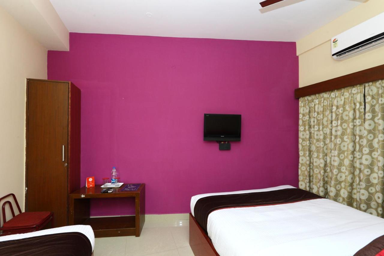 Oyo 8410 Rajeswari Tower Hotell Chennai Exteriör bild