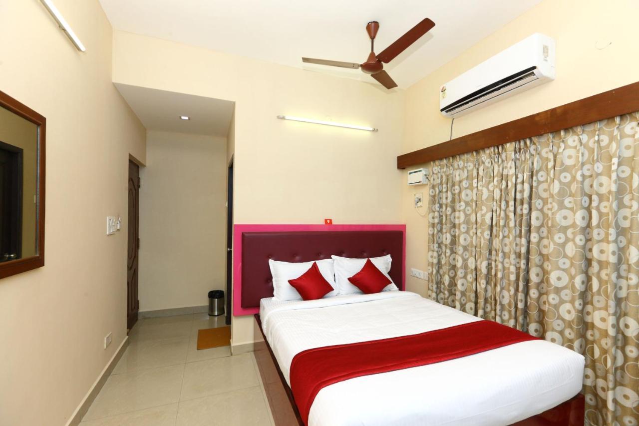 Oyo 8410 Rajeswari Tower Hotell Chennai Exteriör bild
