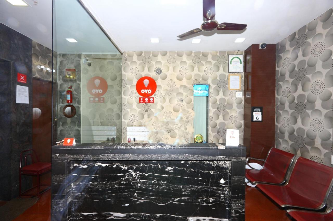 Oyo 8410 Rajeswari Tower Hotell Chennai Exteriör bild