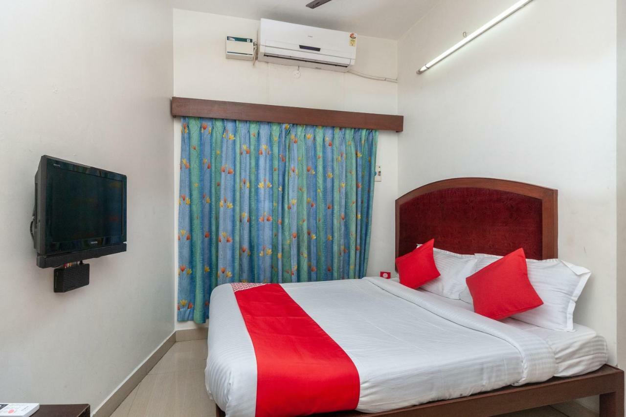 Oyo 8410 Rajeswari Tower Hotell Chennai Exteriör bild