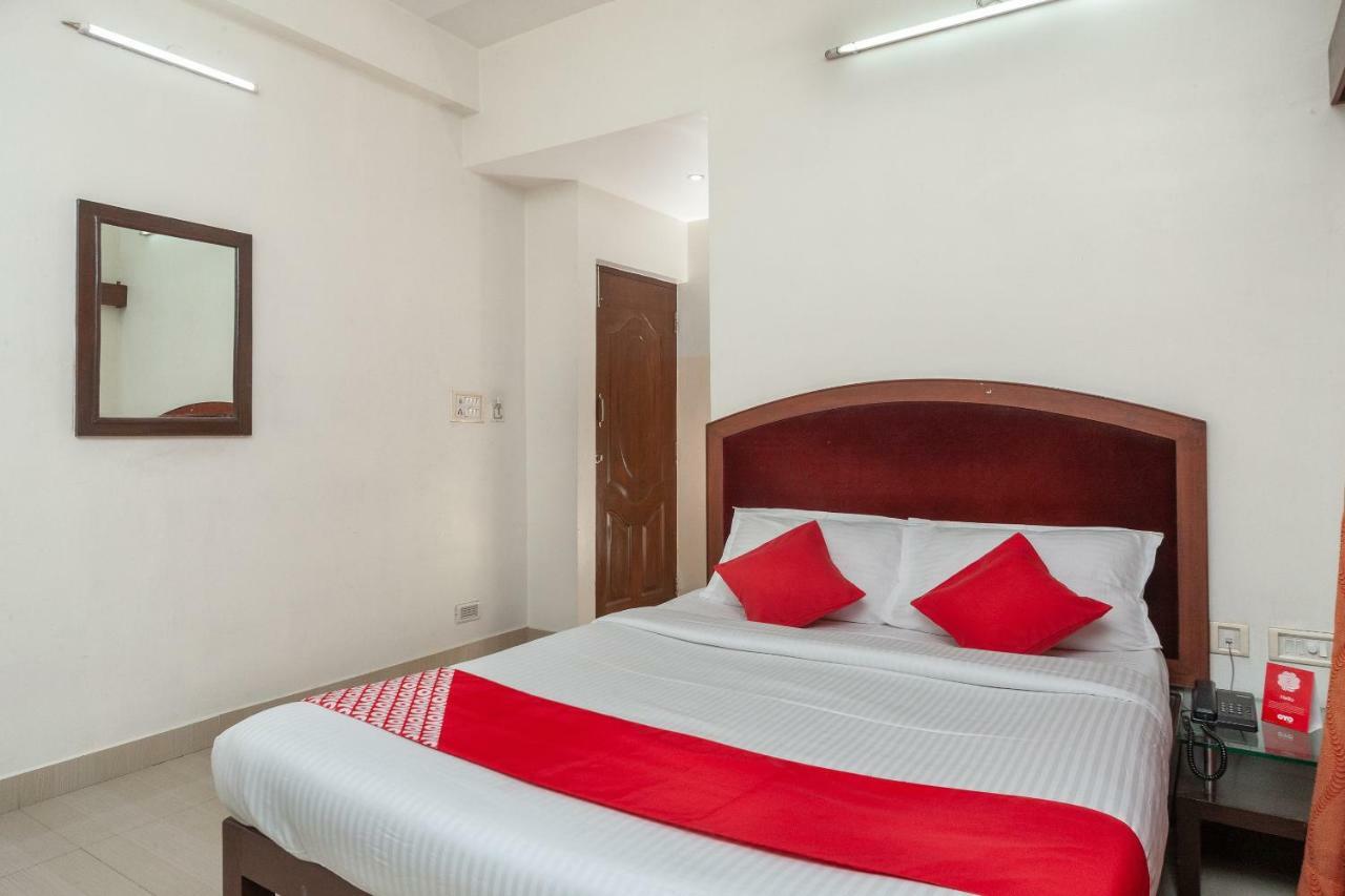 Oyo 8410 Rajeswari Tower Hotell Chennai Exteriör bild