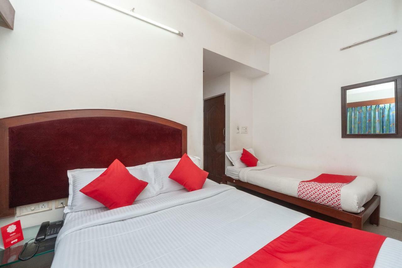 Oyo 8410 Rajeswari Tower Hotell Chennai Exteriör bild