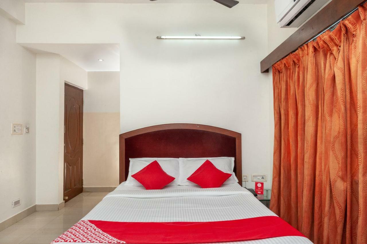 Oyo 8410 Rajeswari Tower Hotell Chennai Exteriör bild