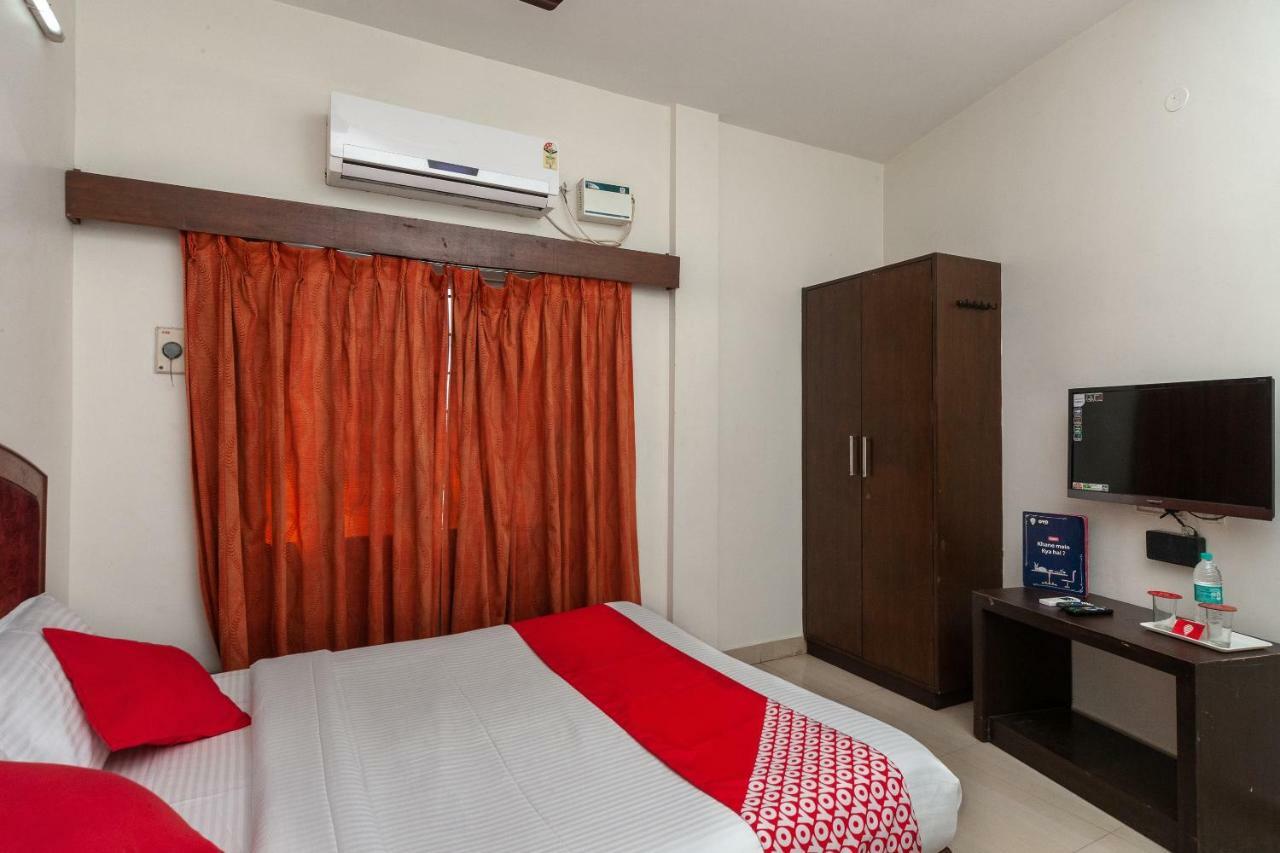 Oyo 8410 Rajeswari Tower Hotell Chennai Exteriör bild